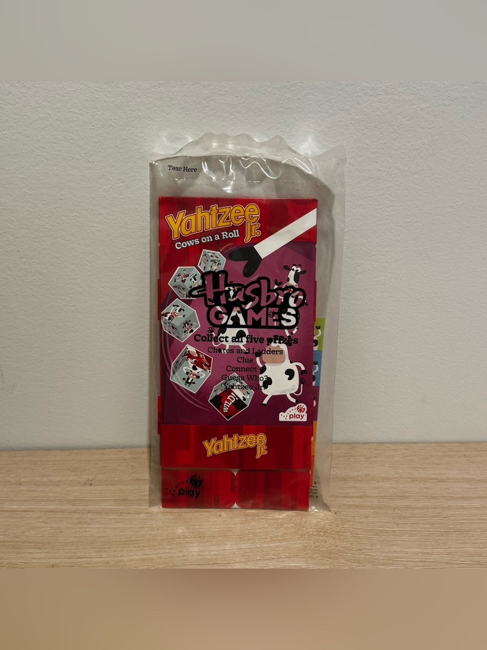 Hasbro Yahtzee Jr. Cows on a Roll